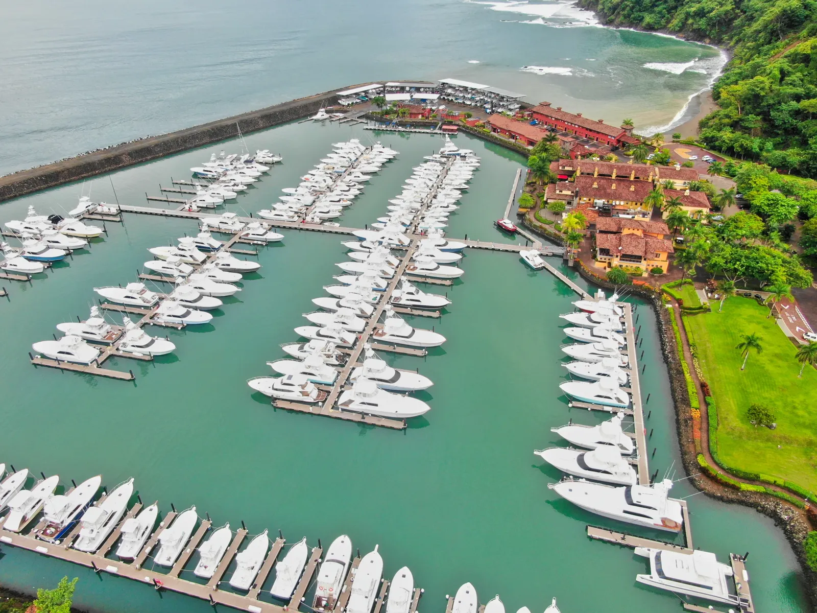 Los Sueños marina, Playa Herradura (aerial)